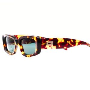 Authentic 90s Gucci tortoiseshell sunglasses